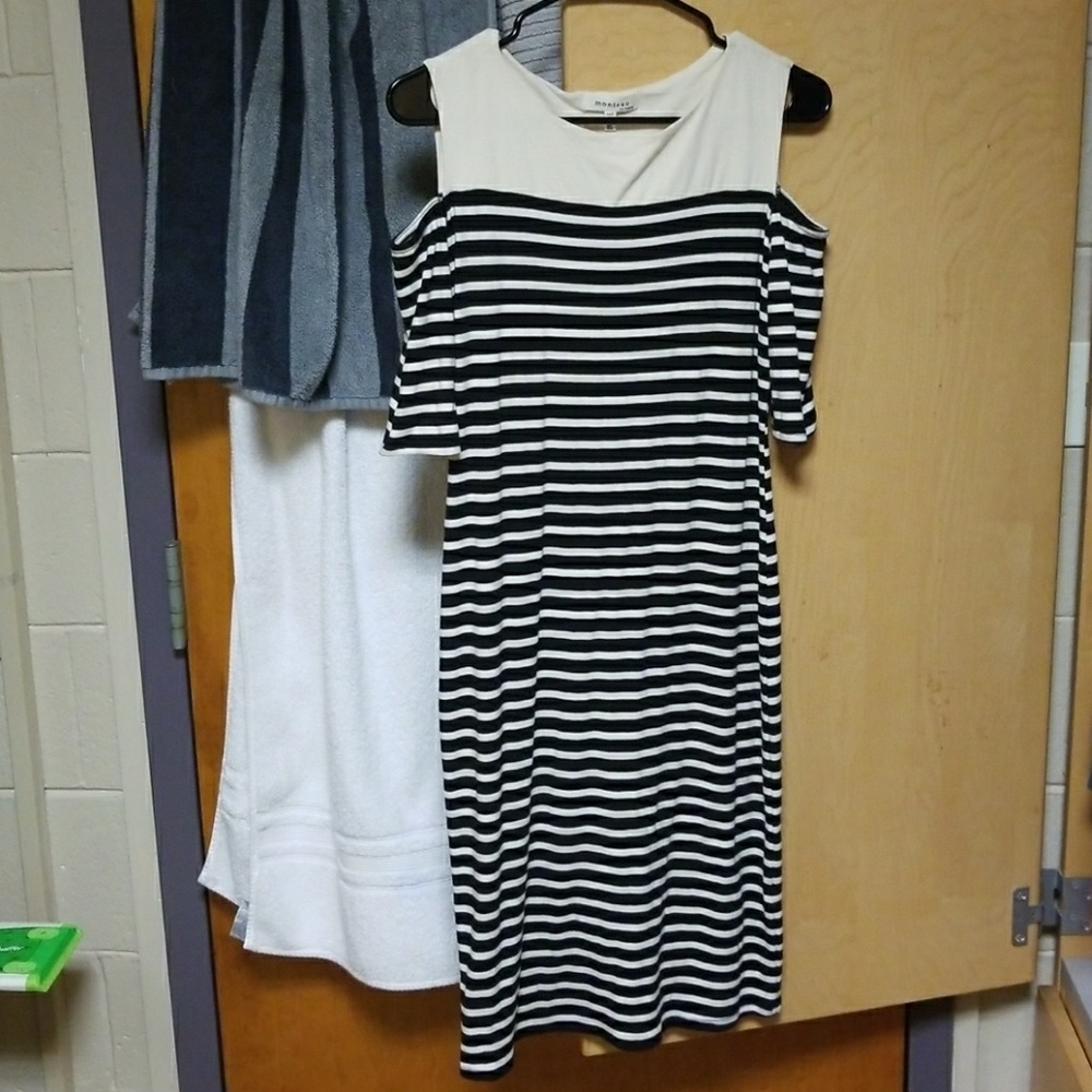Cold shoulder bodycon dress